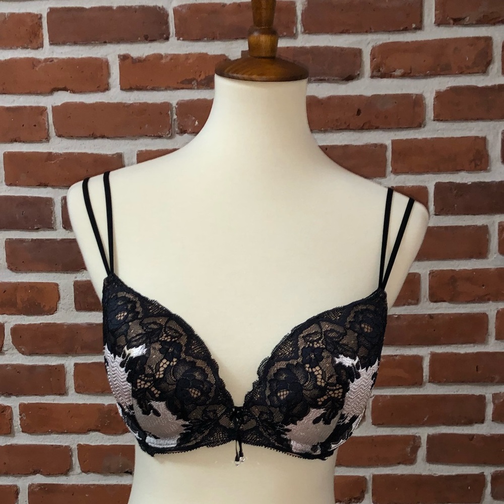 Victoria’s Secret Sexy Push-Up Bra